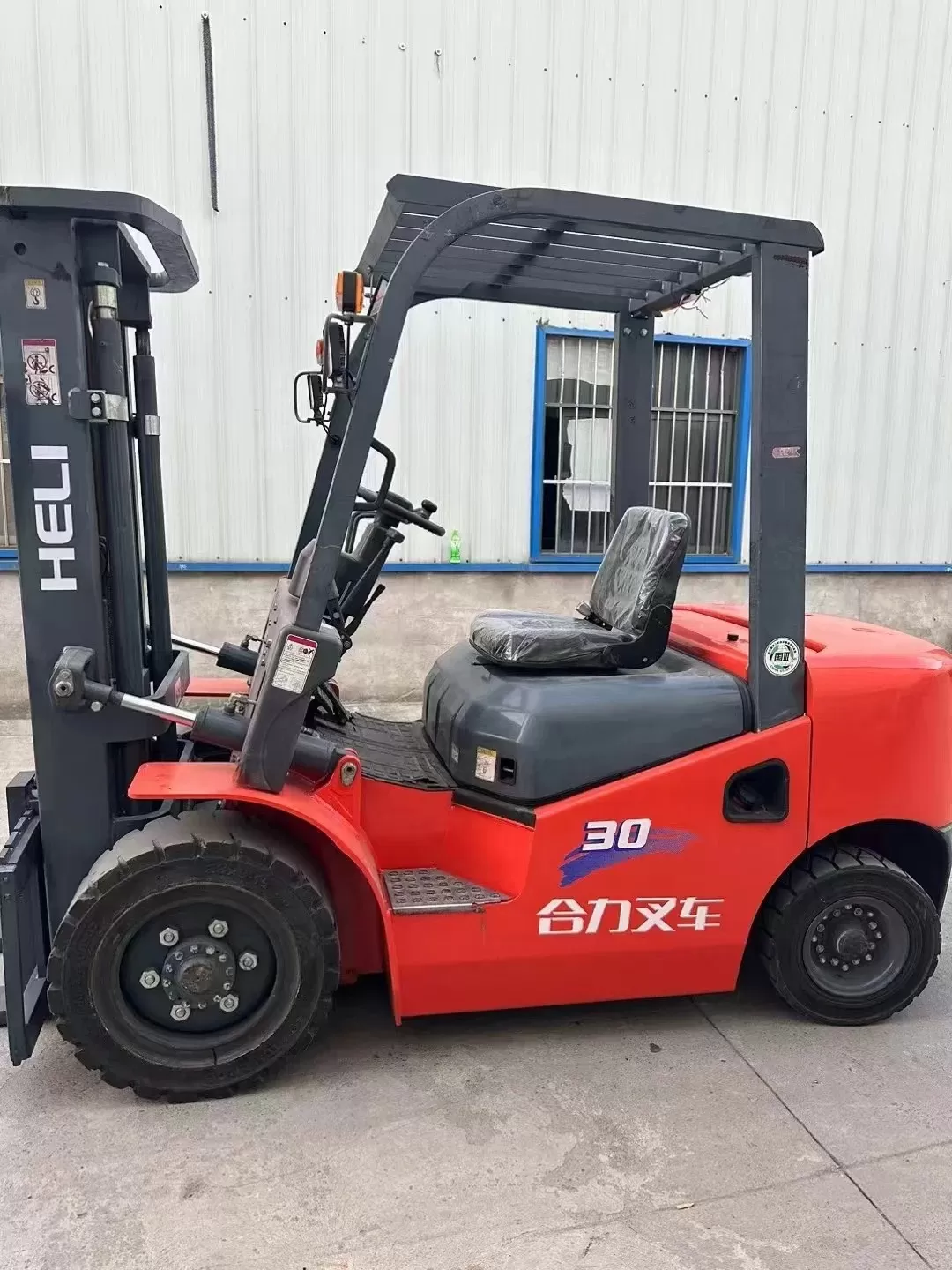 მეორადი mini diesel forklift heli 3ton forklift