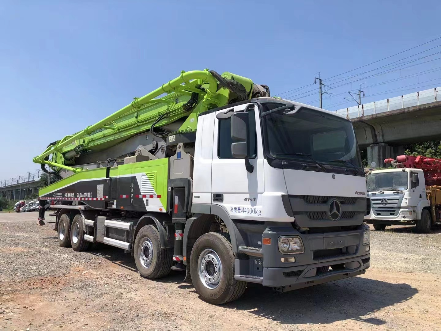 2019 zoomlion boom pump 56m სატვირთოზე დამონტაჟებული ბეტონის ტუმბო მანქანა benz-ის შასიზე