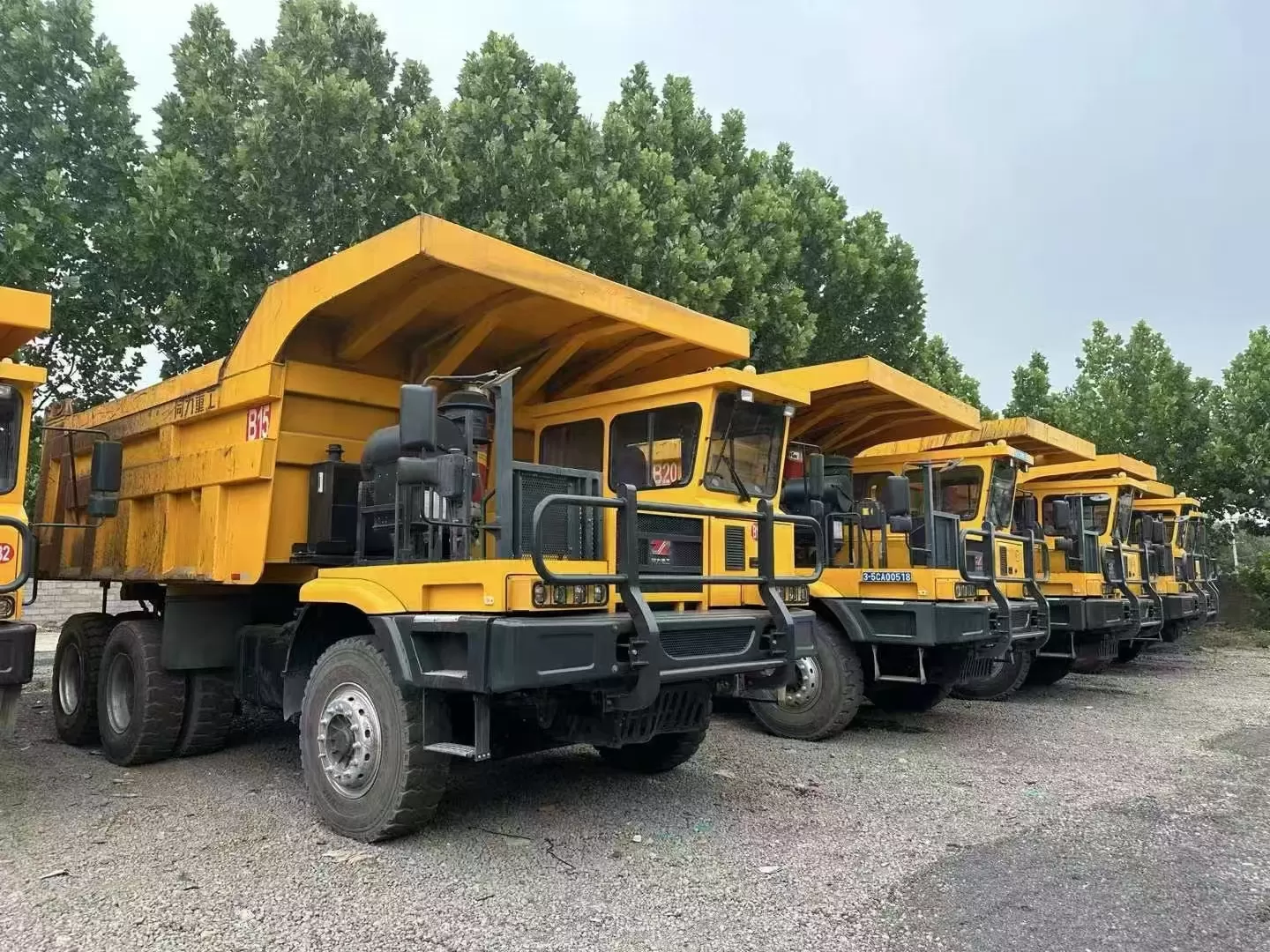 მძიმე მოვალეობის შემსრულებელი tonly off-way mining dump truck tl885a 70ton mining truck truck ნაწილები